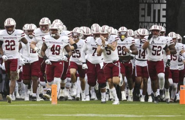 UMass Minutemen Return to MAC Starting in 2025