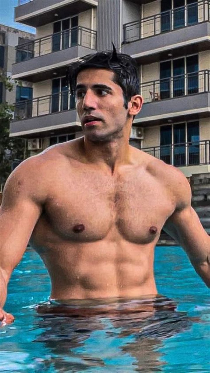 Varun Sood Splitsvilla, Roadies, Instagram, Biography, Age| More