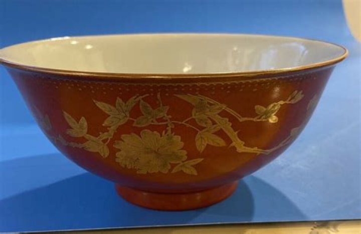 Why Is Red Porcelain Illegal? It May Have Something to Do With Toxic Red Pigment