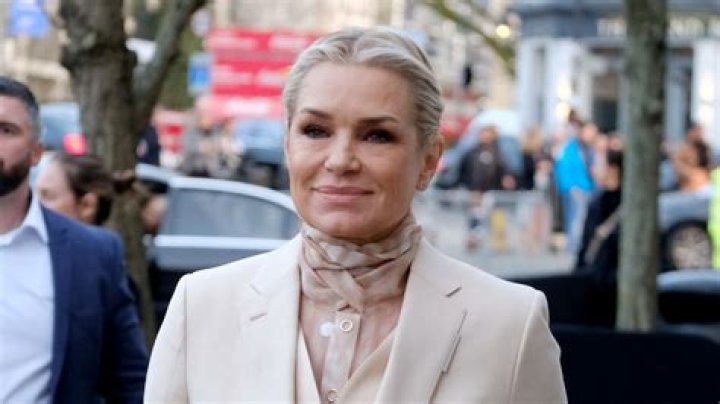 Yolanda Hadid Net Worth